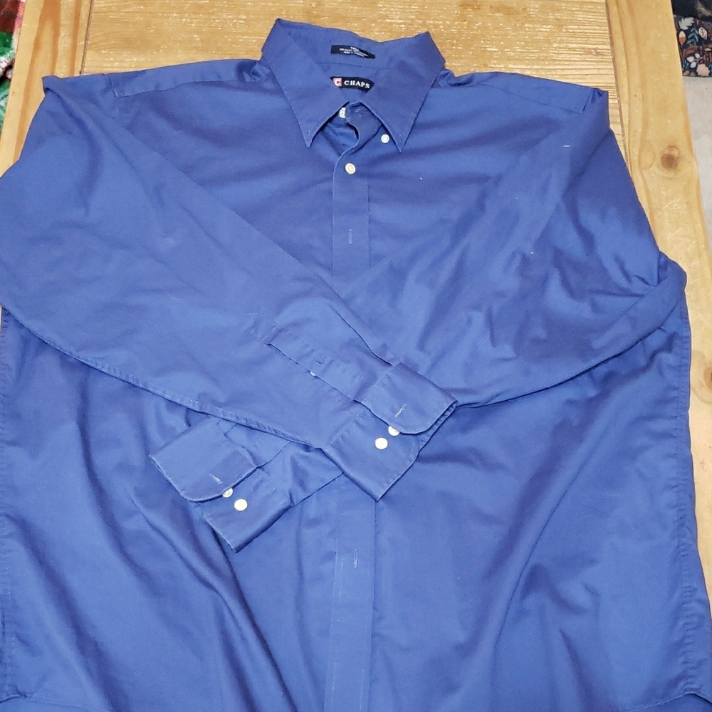 Chaps Men's Blue Twill Wrinkle Free Shirt